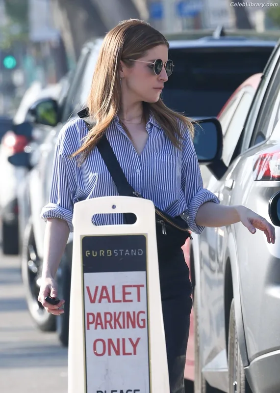 Anna Kendrick photo 19 of 1724
