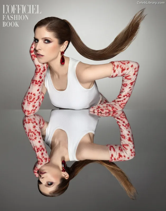 Anna Kendrick photo 19 of 1724