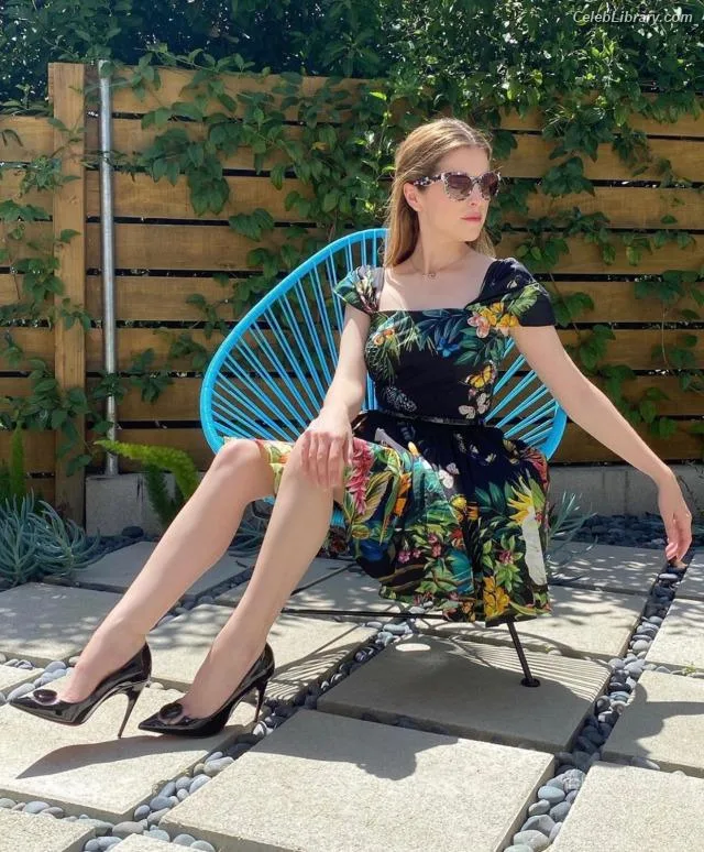 Anna Kendrick photo 9 of 1724