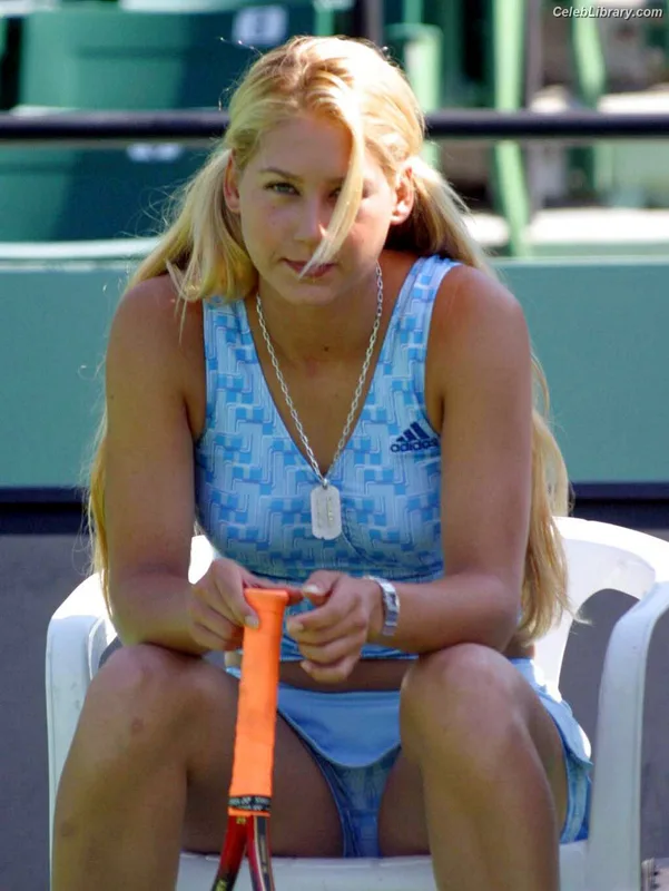 Anna Kournikova photo 10 of 232