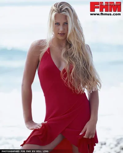 Anna Kournikova photo 19 of 232