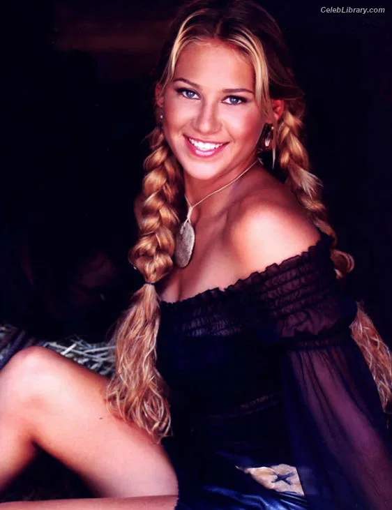 Anna Kournikova photo 3 of 232