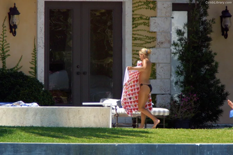 Anna Kournikova photo 15 of 232