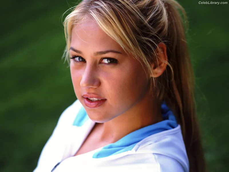 Anna Kournikova photo 24 of 232
