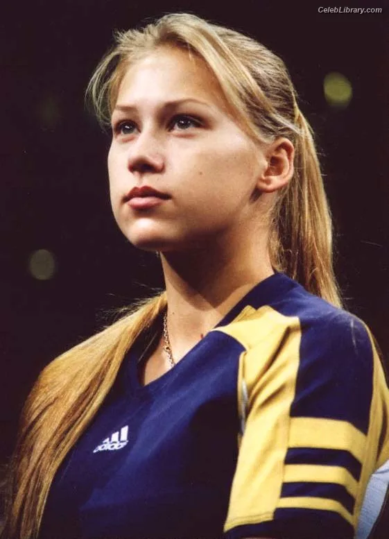 Anna Kournikova photo 8 of 232
