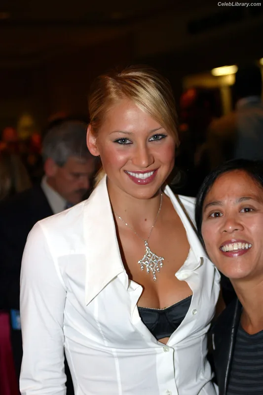 Anna Kournikova photo 9 of 232