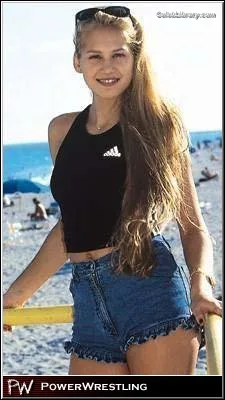Anna Kournikova photo 10 of 232