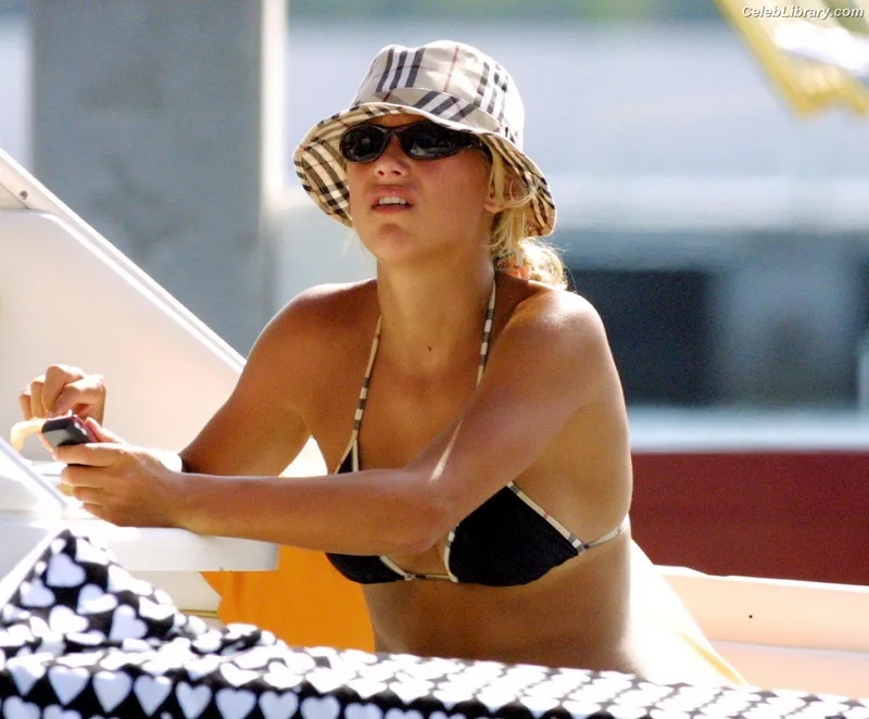 Anna Kournikova photo 11 of 232