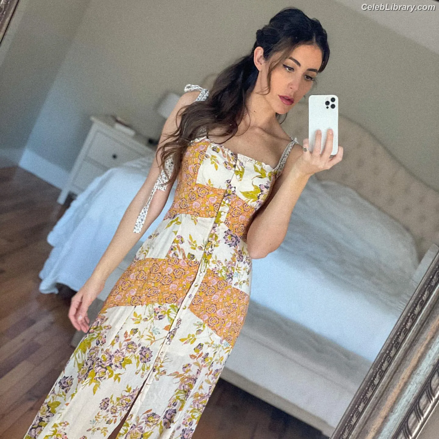 Anna Paulina Luna photo 14 of 81