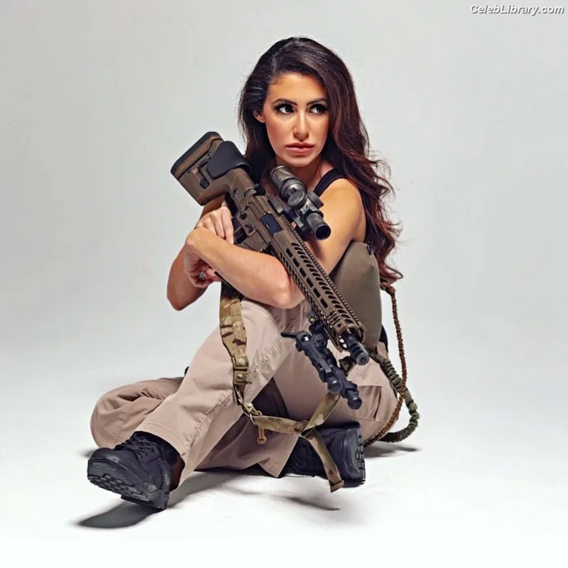 Anna Paulina Luna photo 11 of 82