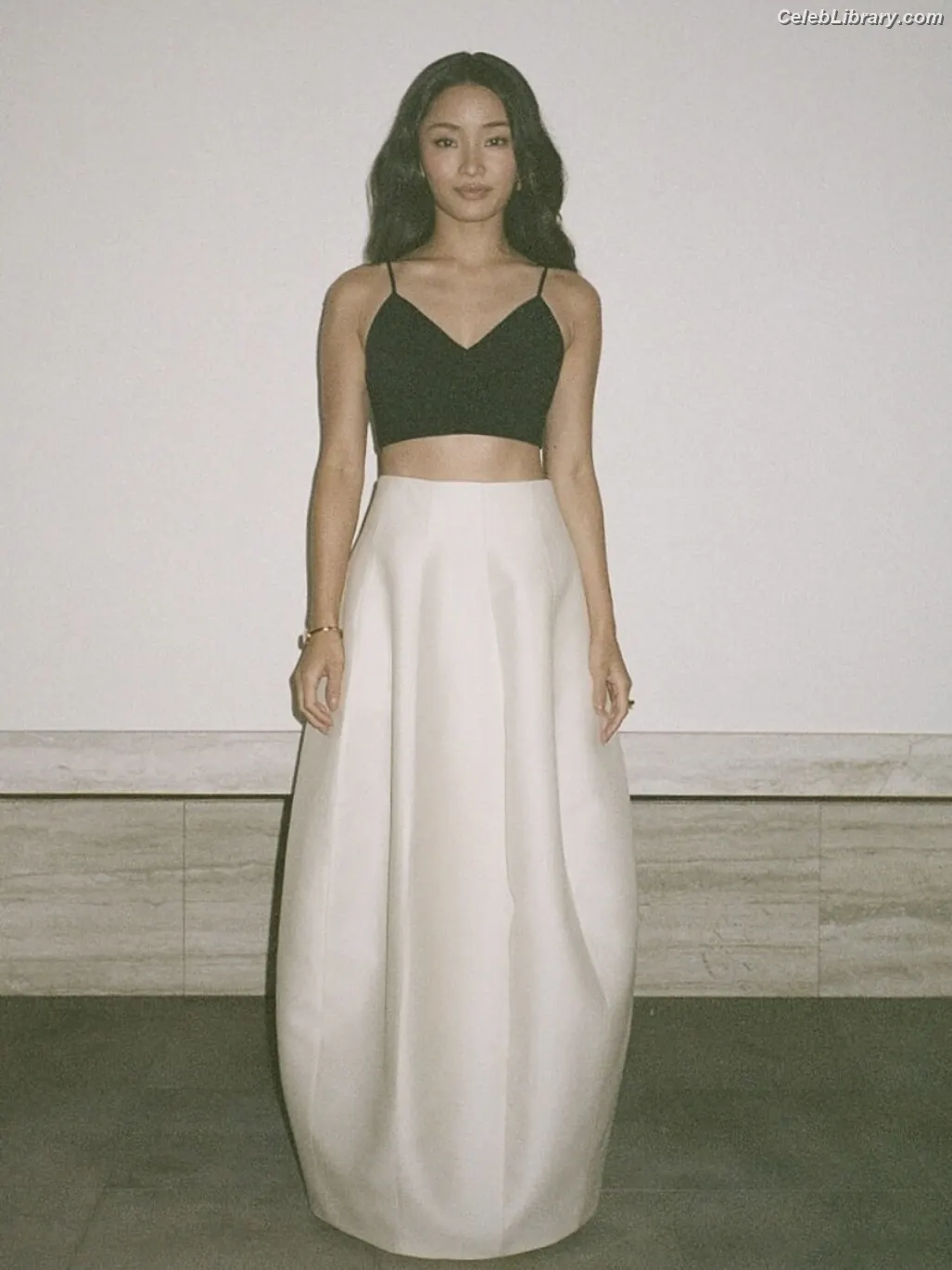Anna Sawai photo 9 of 607