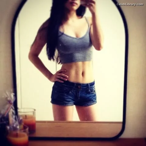 Anna Sawai photo 10 of 608