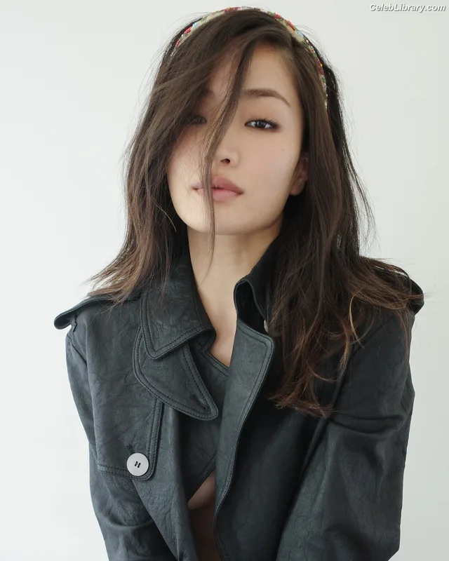 Anna Sawai photo 13 of 608