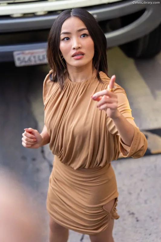 Anna Sawai photo 8 of 608
