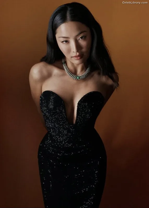 Anna Sawai photo 2 of 608