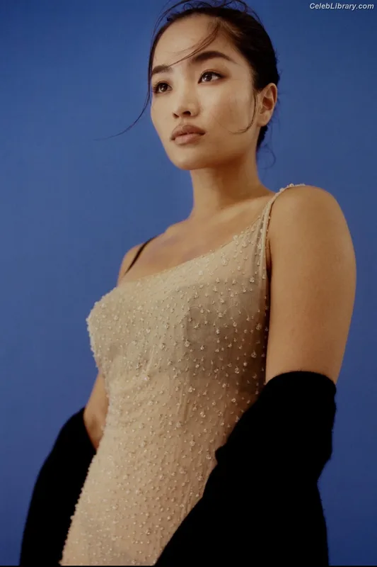 Anna Sawai photo 6 of 608
