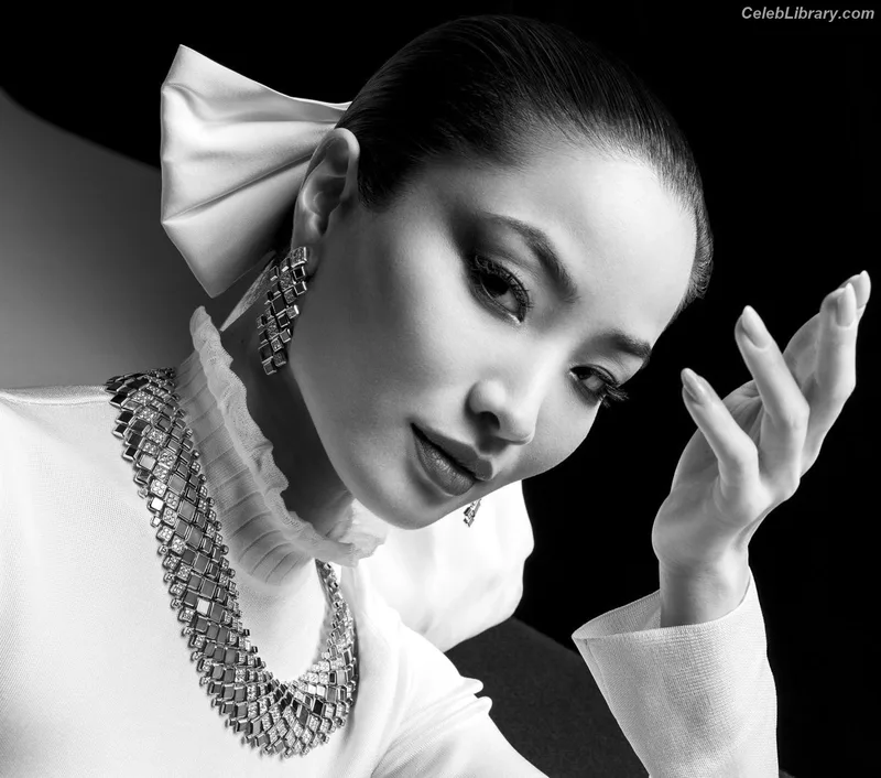 Anna Sawai photo 6 of 608