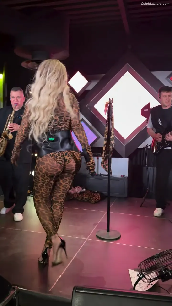 Anna Sedokova photo 1 of 1473