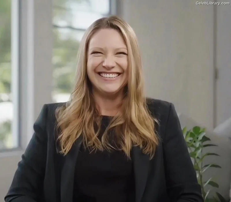 Anna Torv photo 5 of 82