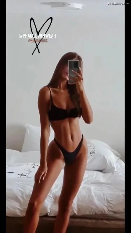 Anna Zak photo 8 of 1131