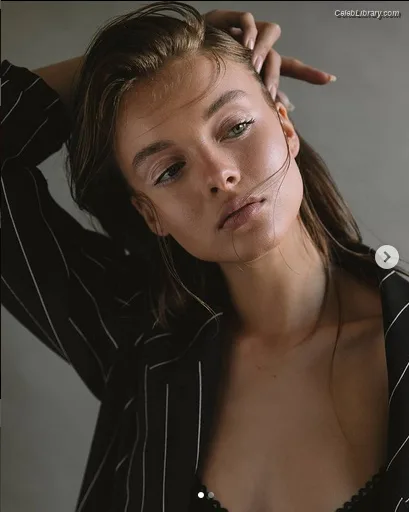Anna Zak photo 7 of 1131