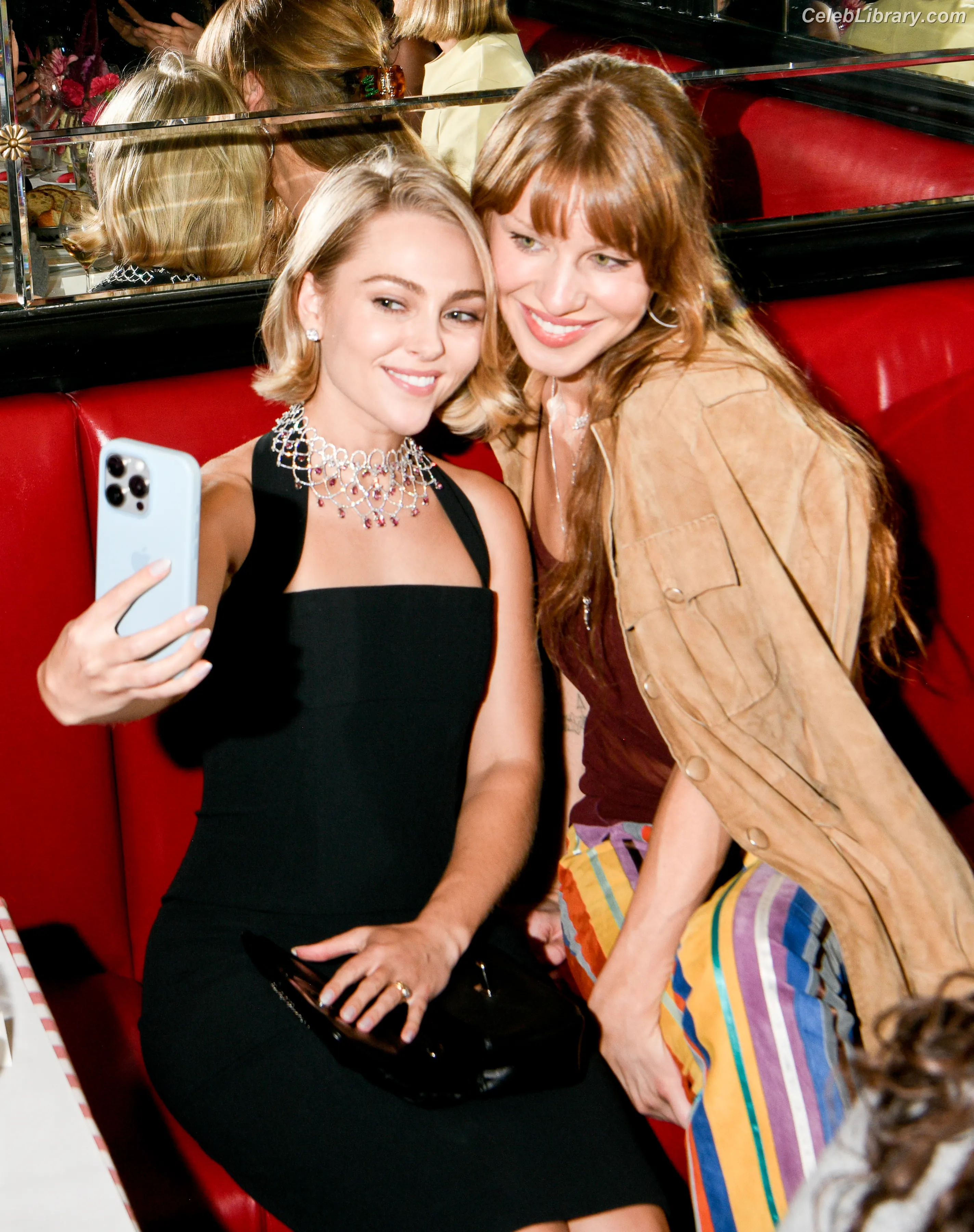 AnnaSophia Robb photo 2 of 765