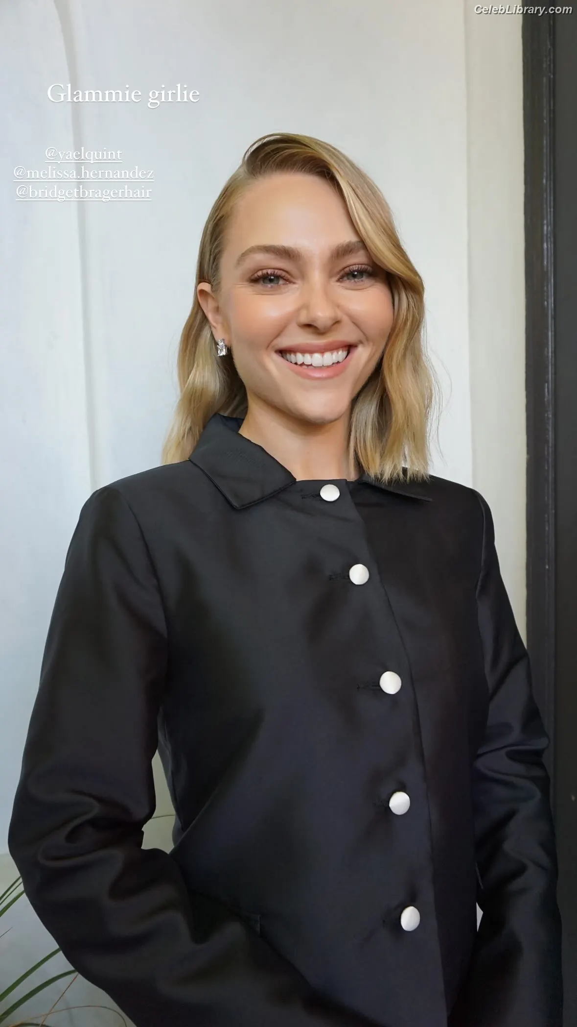 AnnaSophia Robb photo 21 of 765