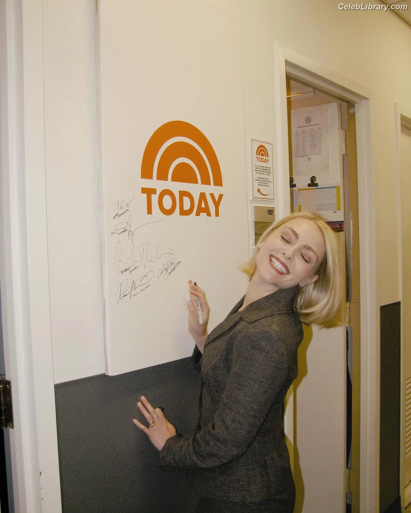 AnnaSophia Robb photo 5 of 765