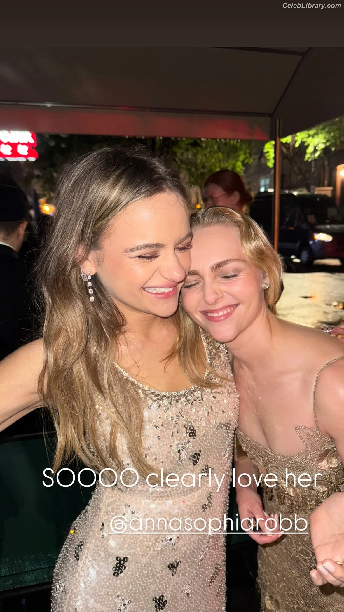 AnnaSophia Robb photo 22 of 765