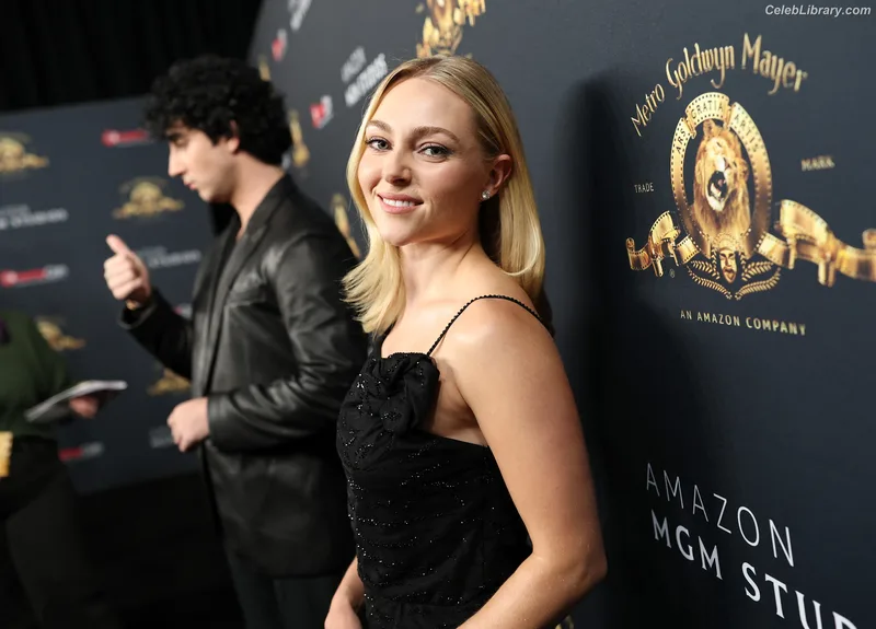 AnnaSophia Robb photo 10 of 766