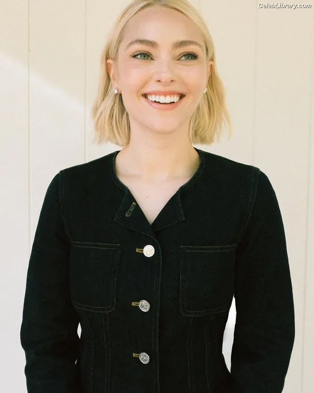AnnaSophia Robb photo 15 of 766