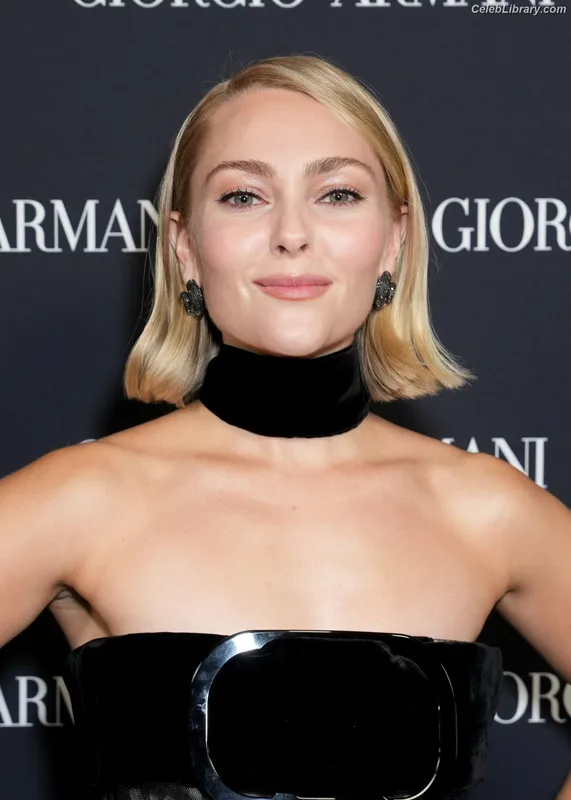 AnnaSophia Robb photo 17 of 766