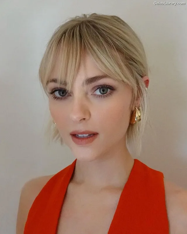 AnnaSophia Robb photo 13 of 766