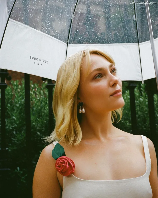 AnnaSophia Robb photo 7 of 766