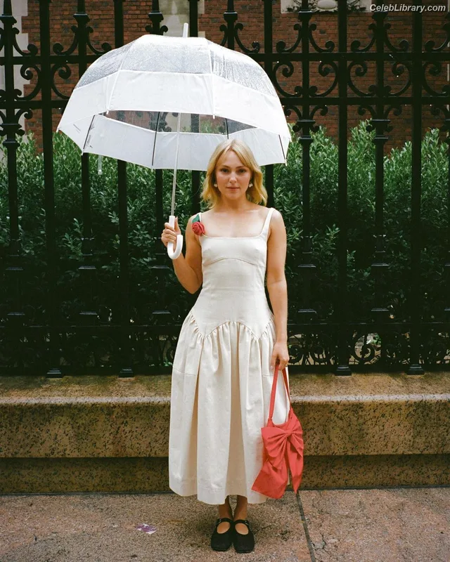 AnnaSophia Robb photo 9 of 766