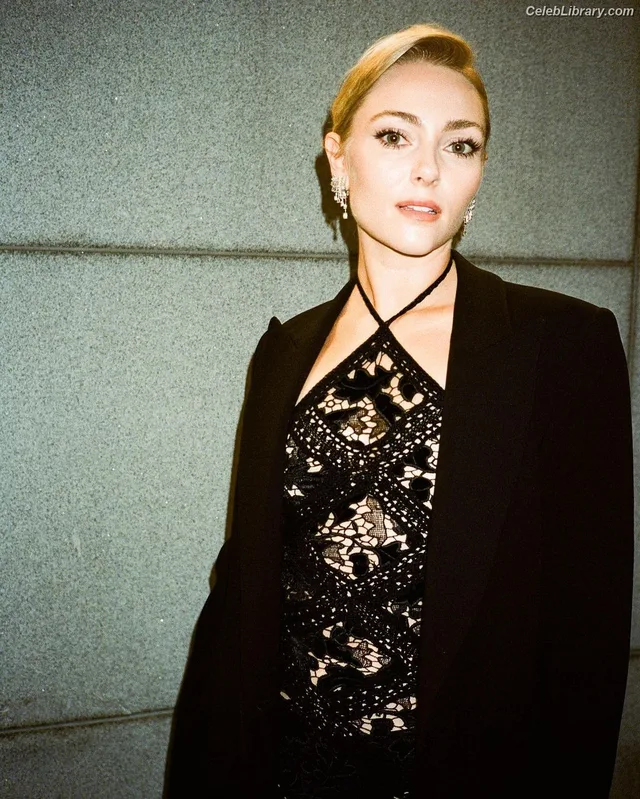 AnnaSophia Robb photo 15 of 766