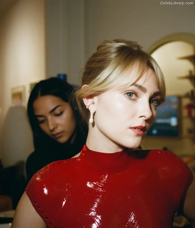 AnnaSophia Robb photo 3 of 766