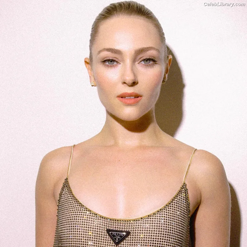 AnnaSophia Robb photo 12 of 766