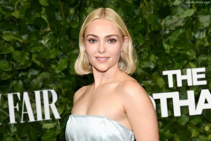AnnaSophia Robb photo 4 of 766