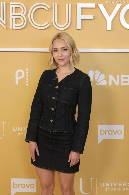 AnnaSophia Robb photo 9 of 766