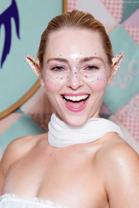 AnnaSophia Robb photo 13 of 766