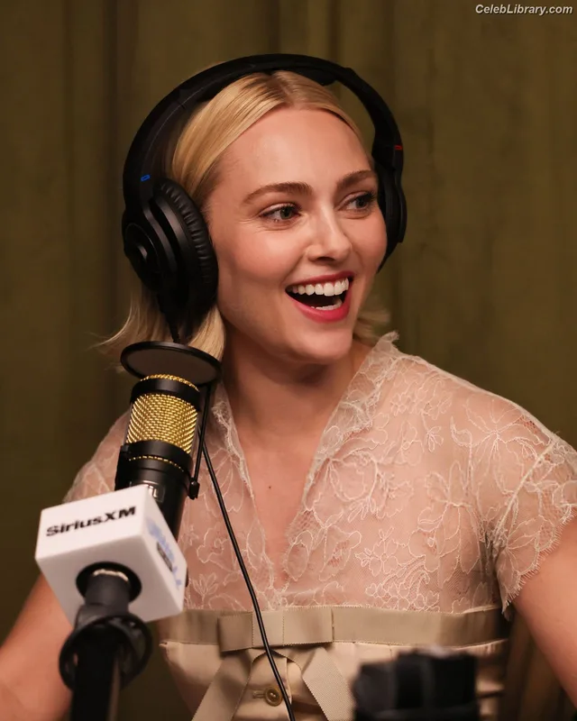AnnaSophia Robb photo 19 of 766