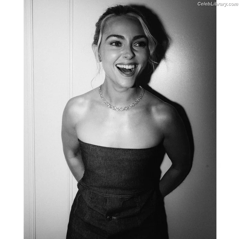 AnnaSophia Robb photo 16 of 766
