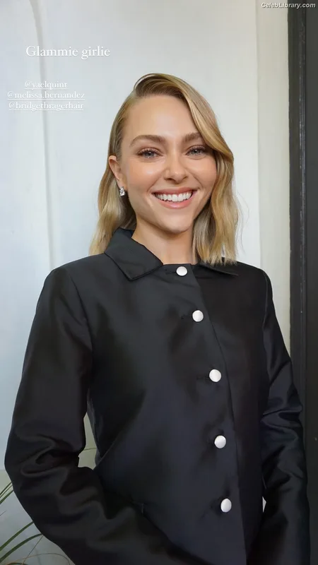 AnnaSophia Robb photo 21 of 766