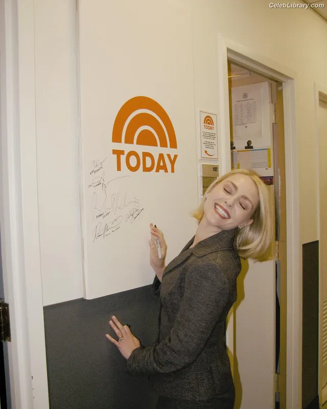 AnnaSophia Robb photo 5 of 766