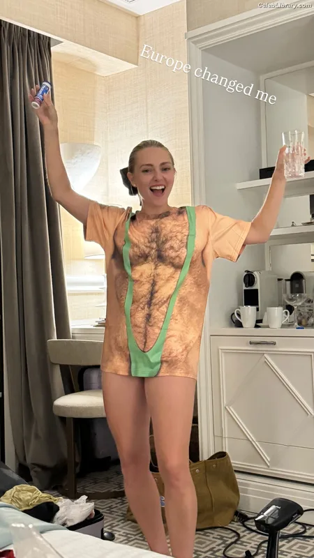 AnnaSophia Robb photo 21 of 766