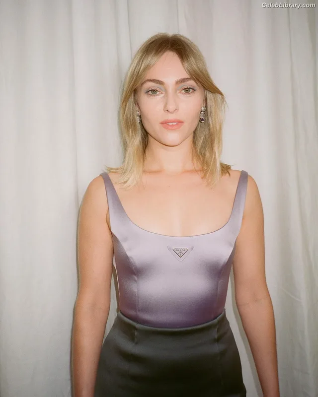 AnnaSophia Robb photo 3 of 766