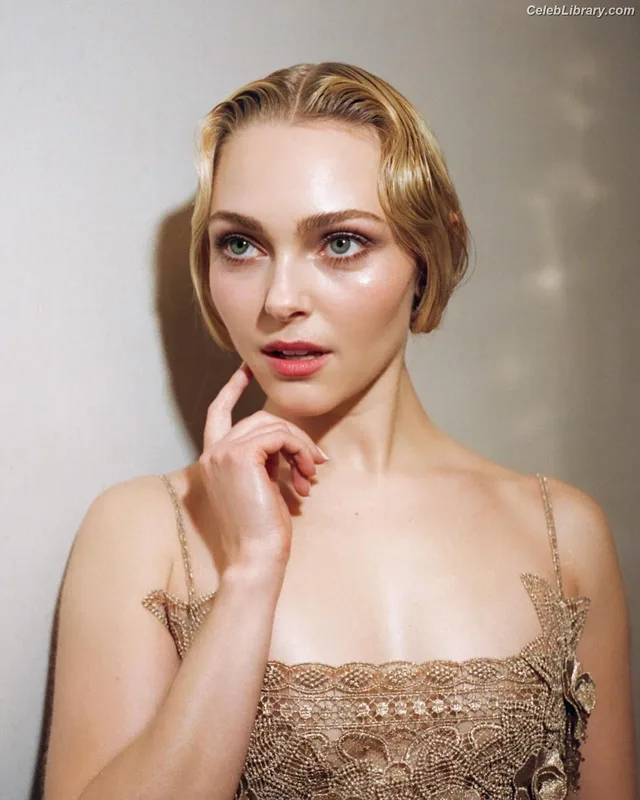 AnnaSophia Robb photo 5 of 766