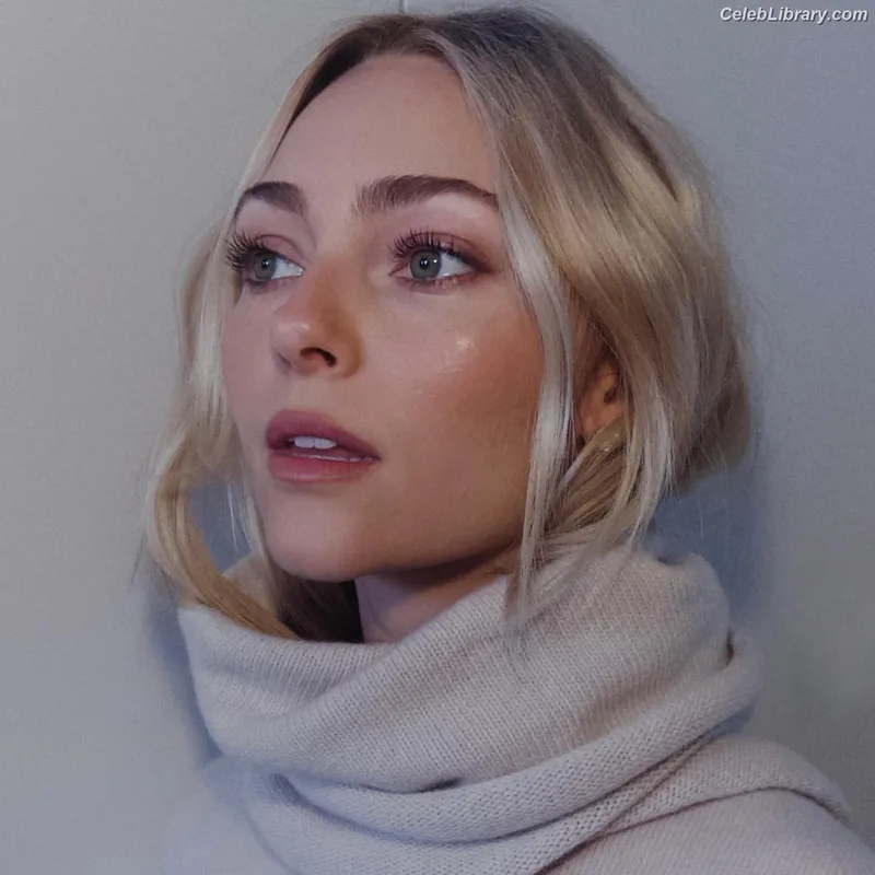 AnnaSophia Robb photo 5 of 766