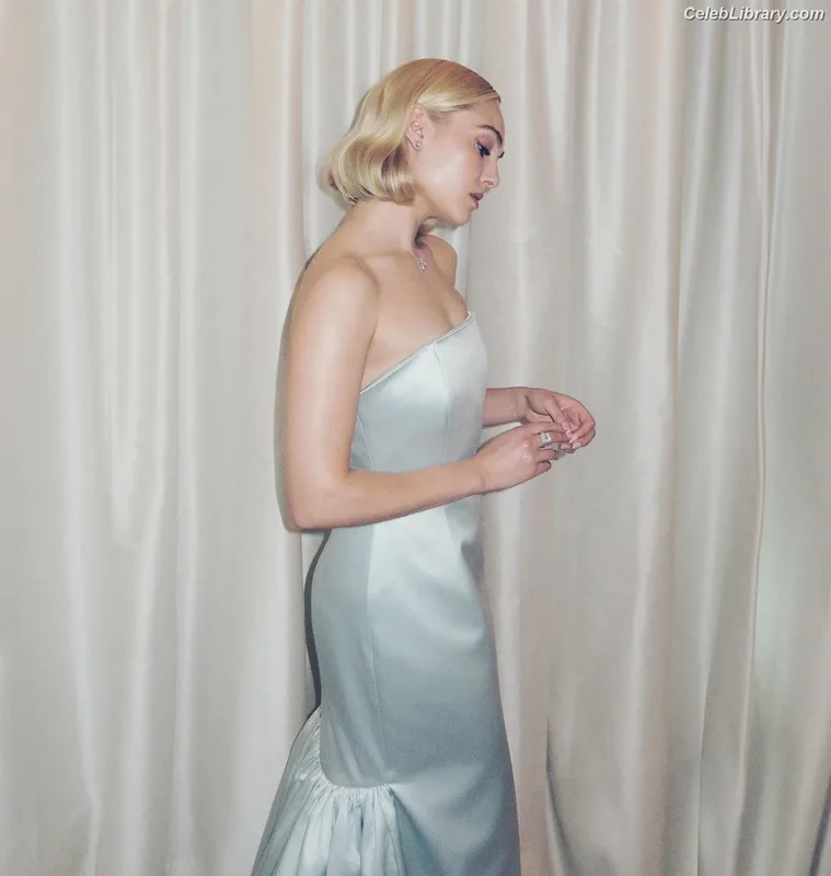 AnnaSophia Robb photo 19 of 766